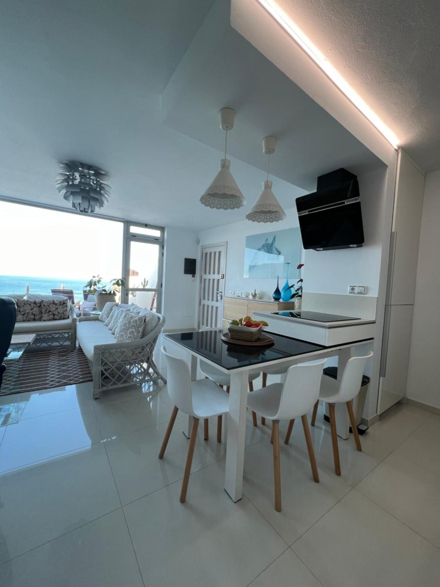 Playa Del Hombre Deluxe Luxury Apartments Exterior photo